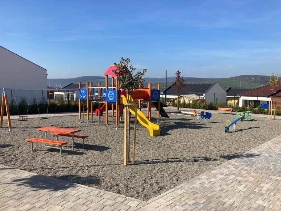 Sunset Hills Transylvania أودورهيو سيكيوسك المظهر الخارجي الصورة